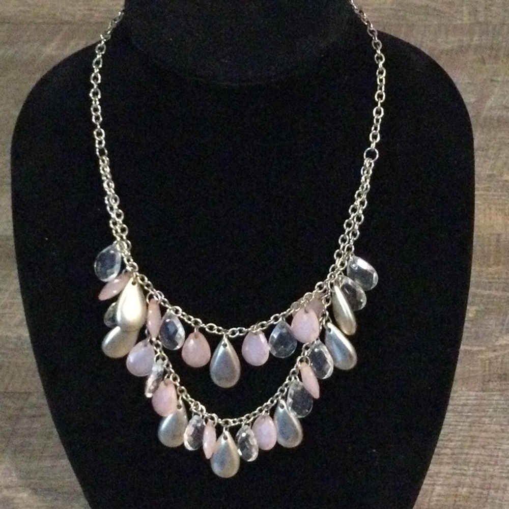 Elegant Gold and Pink Teardrop Necklace